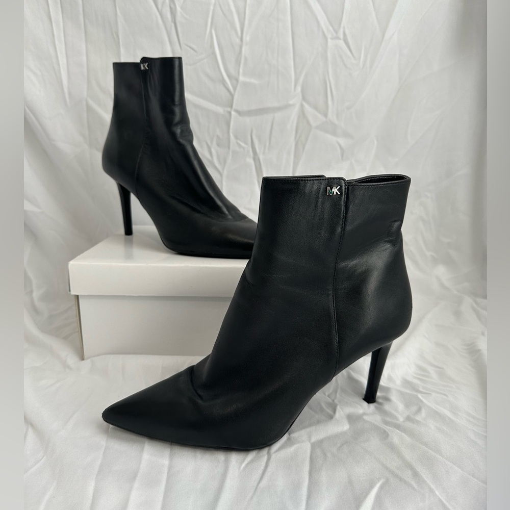 Michael Kors Black Zip Ankle Bootie - Size US8/EU38